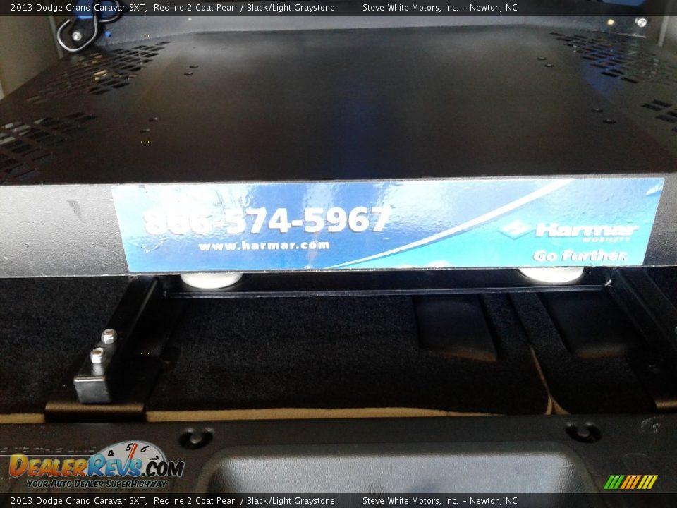 2013 Dodge Grand Caravan SXT Redline 2 Coat Pearl / Black/Light Graystone Photo #32