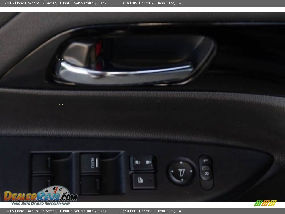 2016 Honda Accord LX Sedan Lunar Silver Metallic / Black Photo #27
