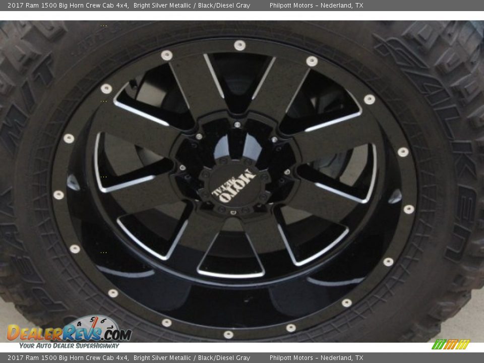 2017 Ram 1500 Big Horn Crew Cab 4x4 Bright Silver Metallic / Black/Diesel Gray Photo #5