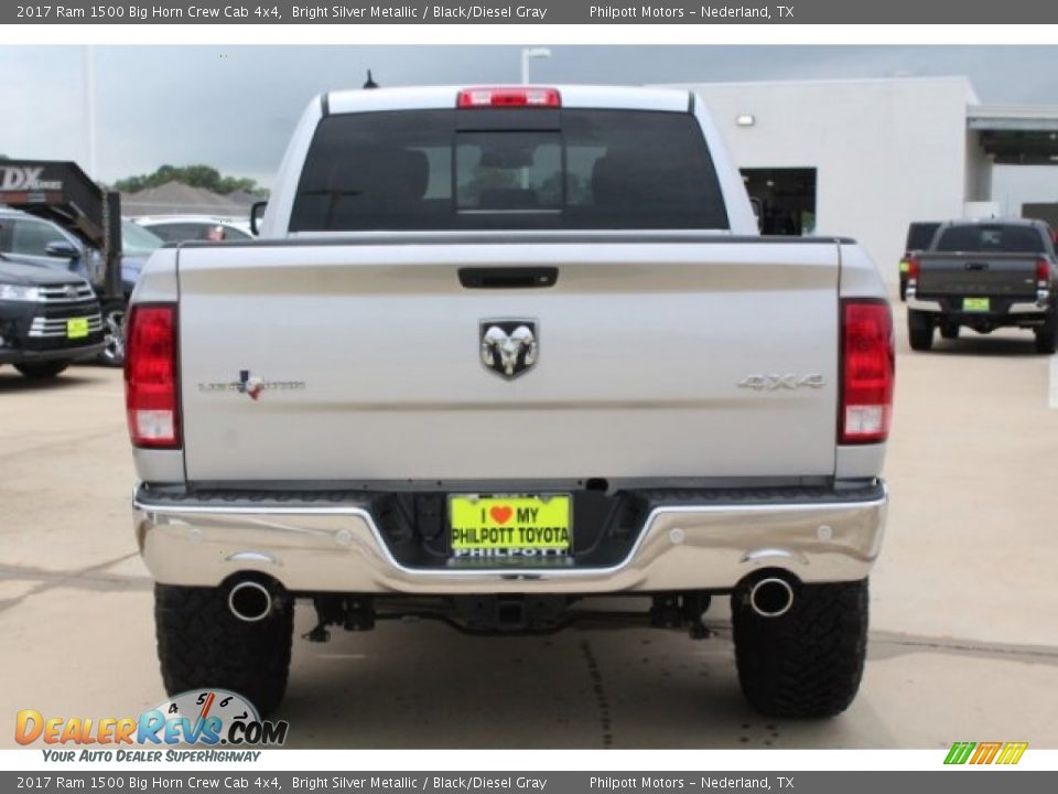 2017 Ram 1500 Big Horn Crew Cab 4x4 Bright Silver Metallic / Black/Diesel Gray Photo #7