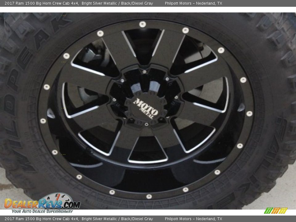 2017 Ram 1500 Big Horn Crew Cab 4x4 Bright Silver Metallic / Black/Diesel Gray Photo #10