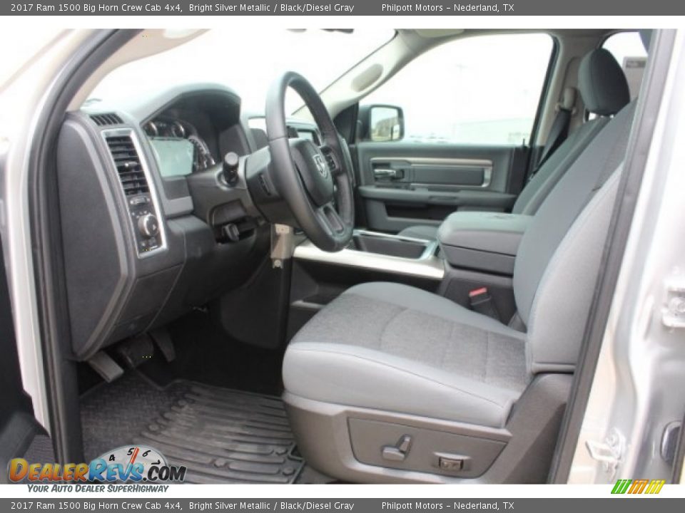 2017 Ram 1500 Big Horn Crew Cab 4x4 Bright Silver Metallic / Black/Diesel Gray Photo #15