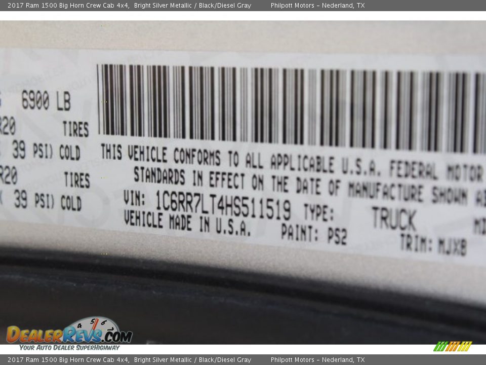 2017 Ram 1500 Big Horn Crew Cab 4x4 Bright Silver Metallic / Black/Diesel Gray Photo #33