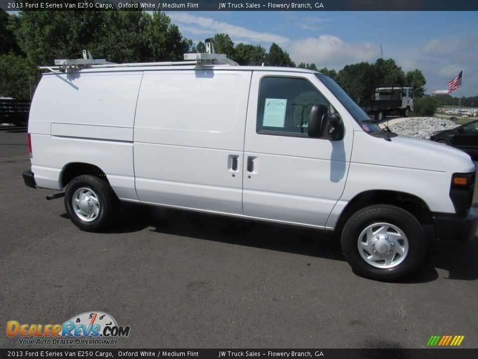 2013 Ford E Series Van E250 Cargo Oxford White / Medium Flint Photo #6