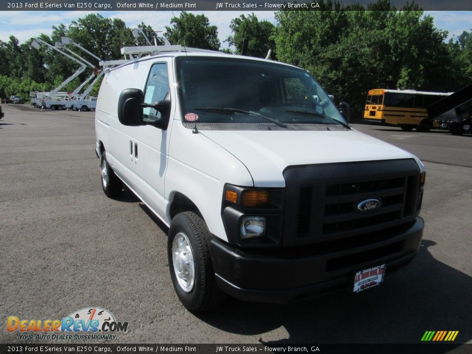 2013 Ford E Series Van E250 Cargo Oxford White / Medium Flint Photo #7