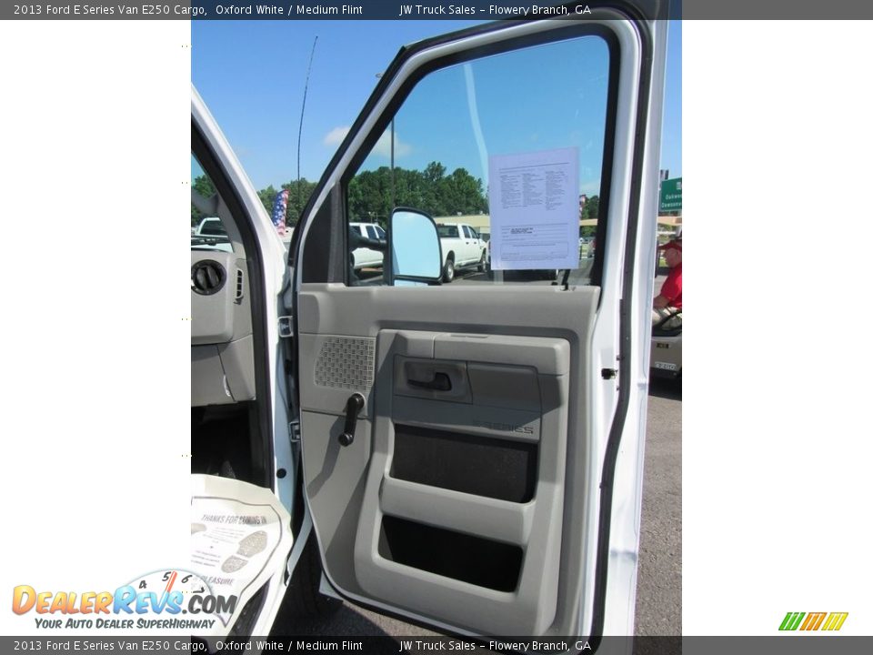 2013 Ford E Series Van E250 Cargo Oxford White / Medium Flint Photo #17