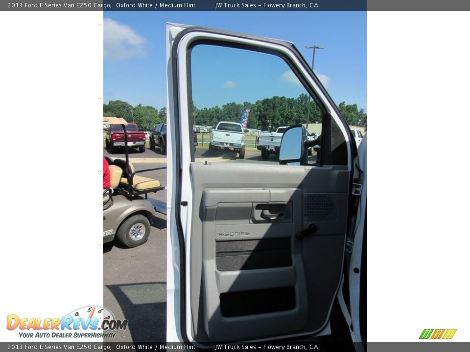 2013 Ford E Series Van E250 Cargo Oxford White / Medium Flint Photo #28
