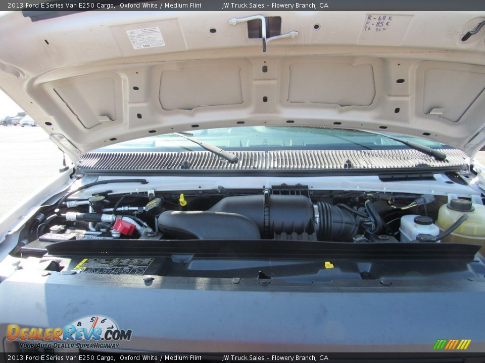 2013 Ford E Series Van E250 Cargo Oxford White / Medium Flint Photo #29