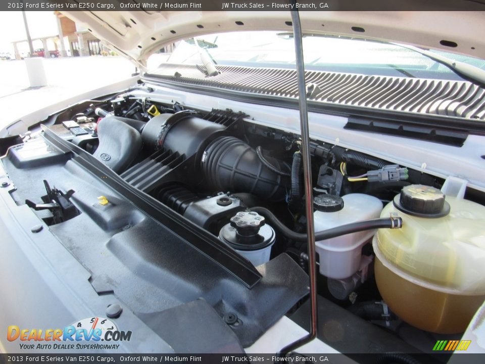 2013 Ford E Series Van E250 Cargo Oxford White / Medium Flint Photo #31