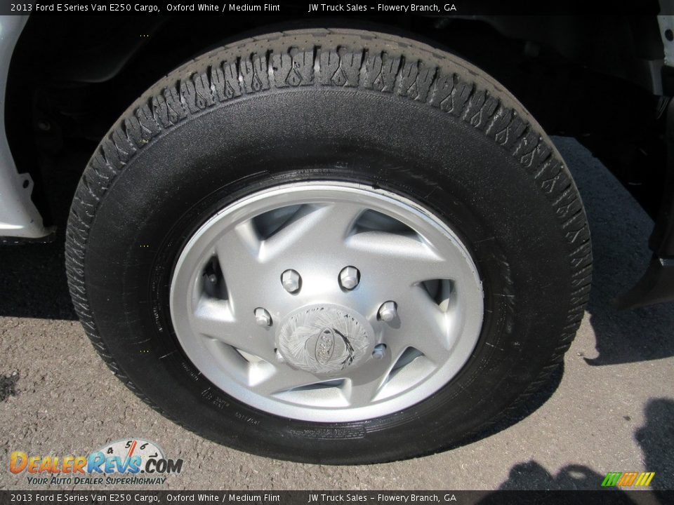 2013 Ford E Series Van E250 Cargo Oxford White / Medium Flint Photo #32