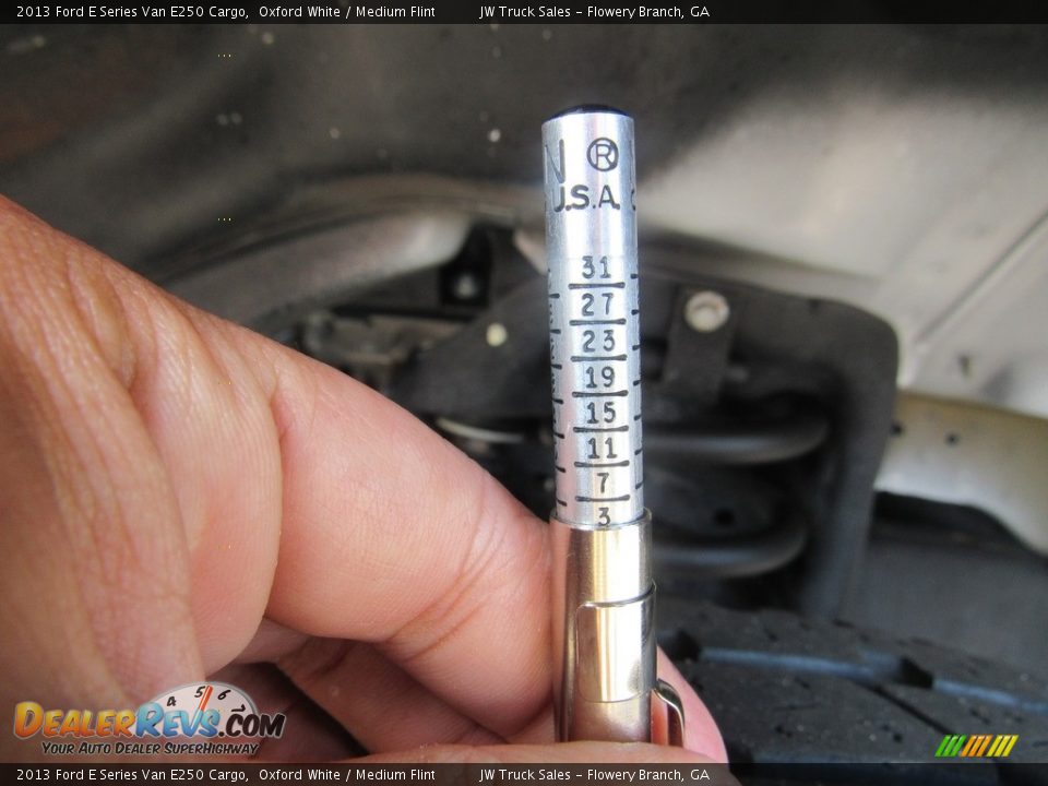 2013 Ford E Series Van E250 Cargo Oxford White / Medium Flint Photo #34