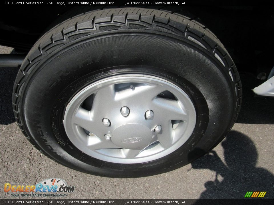 2013 Ford E Series Van E250 Cargo Oxford White / Medium Flint Photo #35