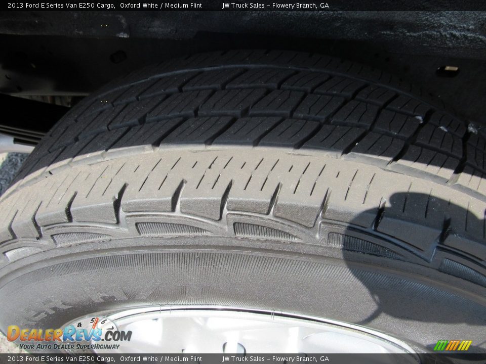 2013 Ford E Series Van E250 Cargo Oxford White / Medium Flint Photo #36