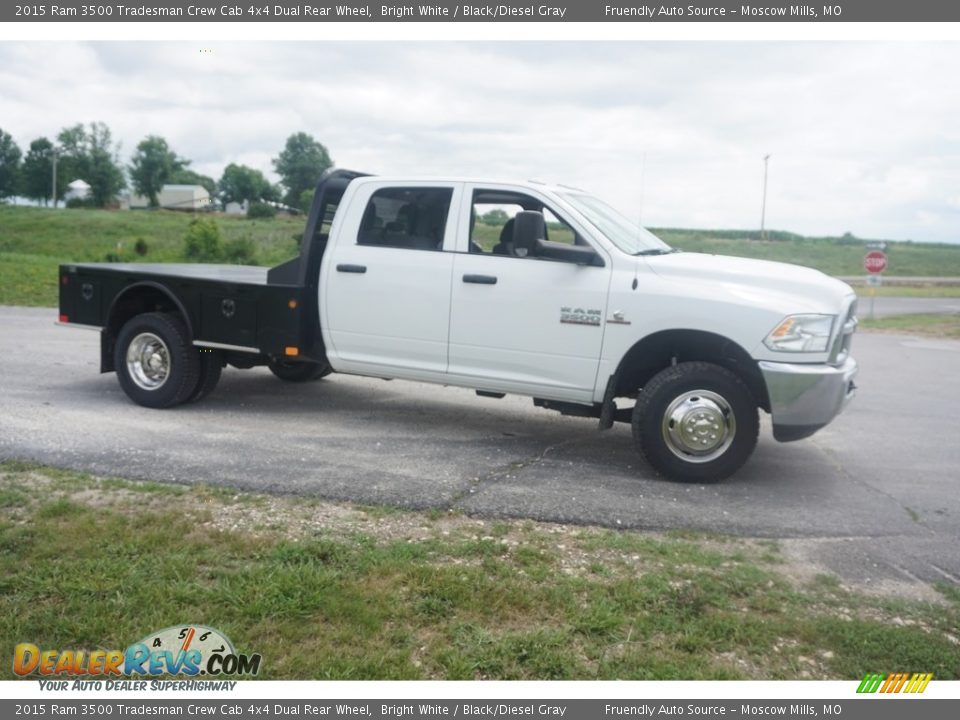 2015 Ram 3500 Tradesman Crew Cab 4x4 Dual Rear Wheel Bright White / Black/Diesel Gray Photo #2
