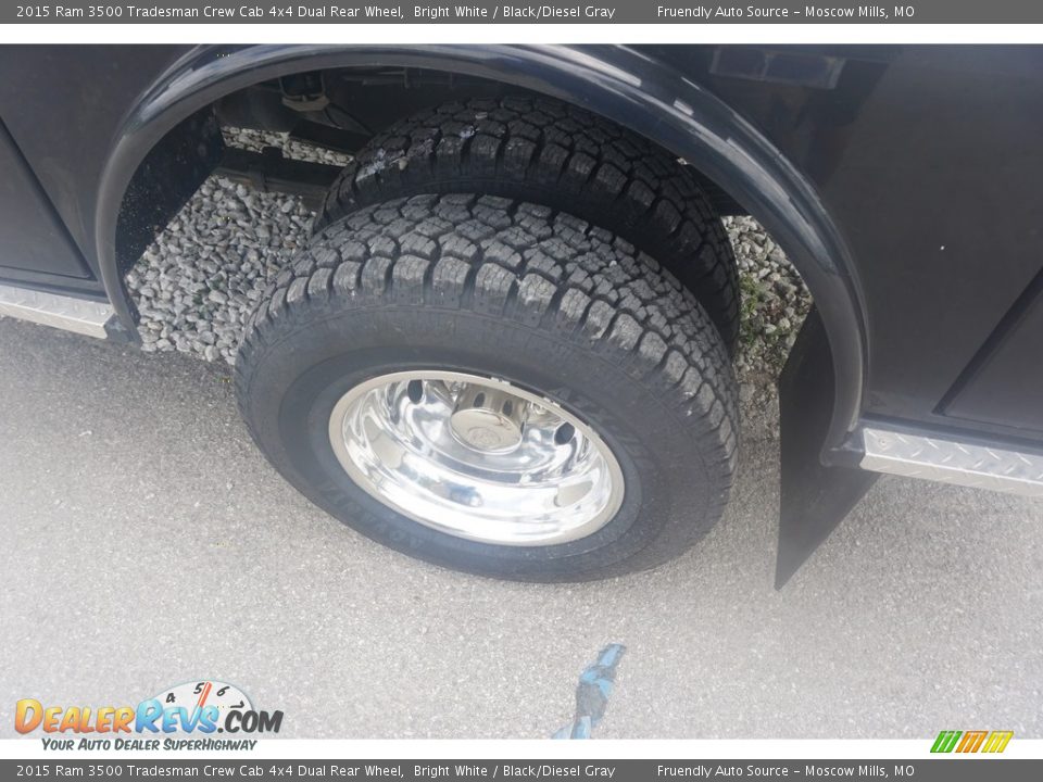 2015 Ram 3500 Tradesman Crew Cab 4x4 Dual Rear Wheel Bright White / Black/Diesel Gray Photo #9