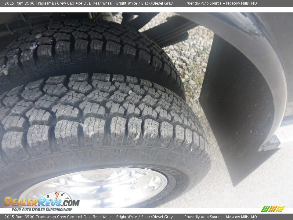 2015 Ram 3500 Tradesman Crew Cab 4x4 Dual Rear Wheel Bright White / Black/Diesel Gray Photo #10