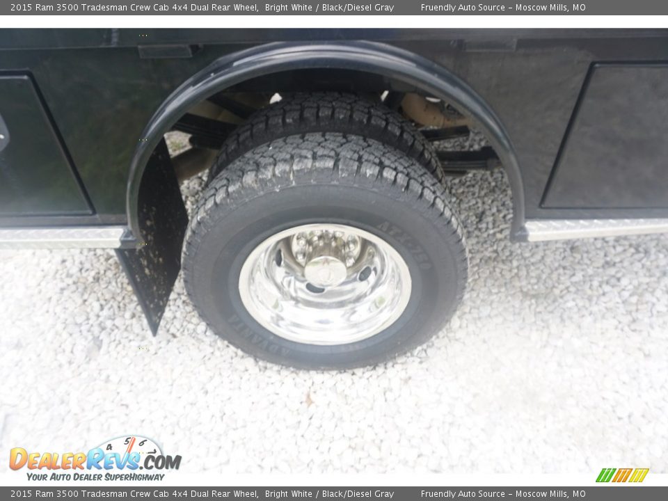 2015 Ram 3500 Tradesman Crew Cab 4x4 Dual Rear Wheel Bright White / Black/Diesel Gray Photo #14