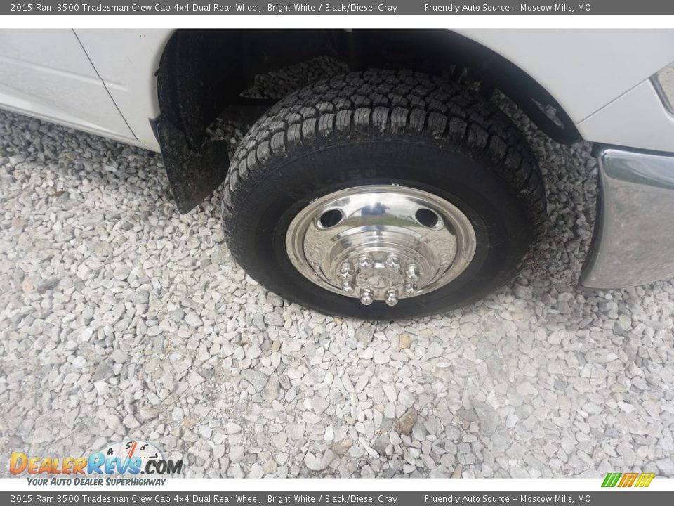 2015 Ram 3500 Tradesman Crew Cab 4x4 Dual Rear Wheel Bright White / Black/Diesel Gray Photo #15