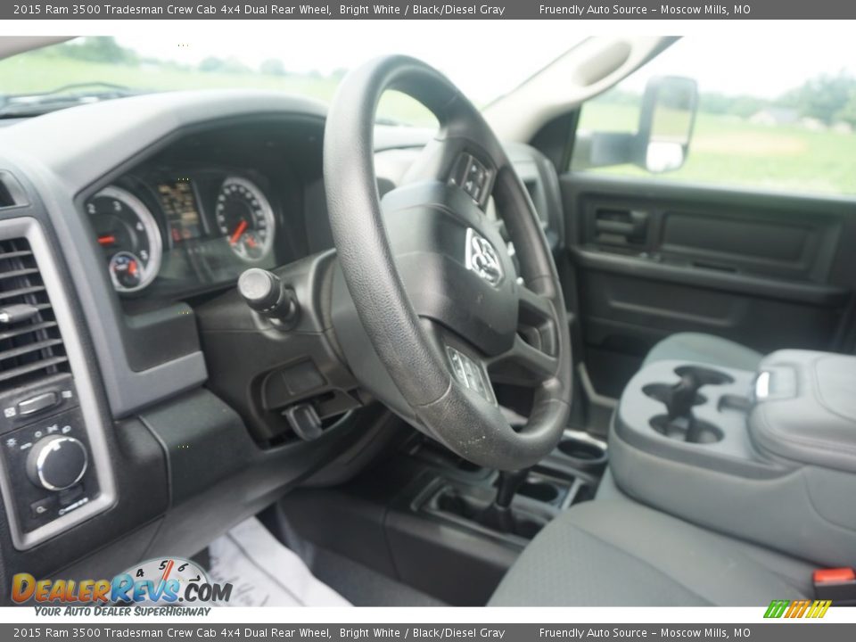 2015 Ram 3500 Tradesman Crew Cab 4x4 Dual Rear Wheel Bright White / Black/Diesel Gray Photo #19