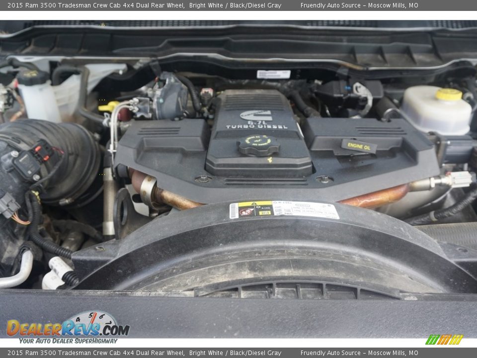 2015 Ram 3500 Tradesman Crew Cab 4x4 Dual Rear Wheel Bright White / Black/Diesel Gray Photo #22