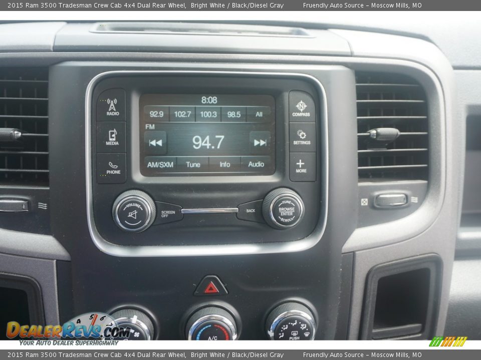 2015 Ram 3500 Tradesman Crew Cab 4x4 Dual Rear Wheel Bright White / Black/Diesel Gray Photo #28