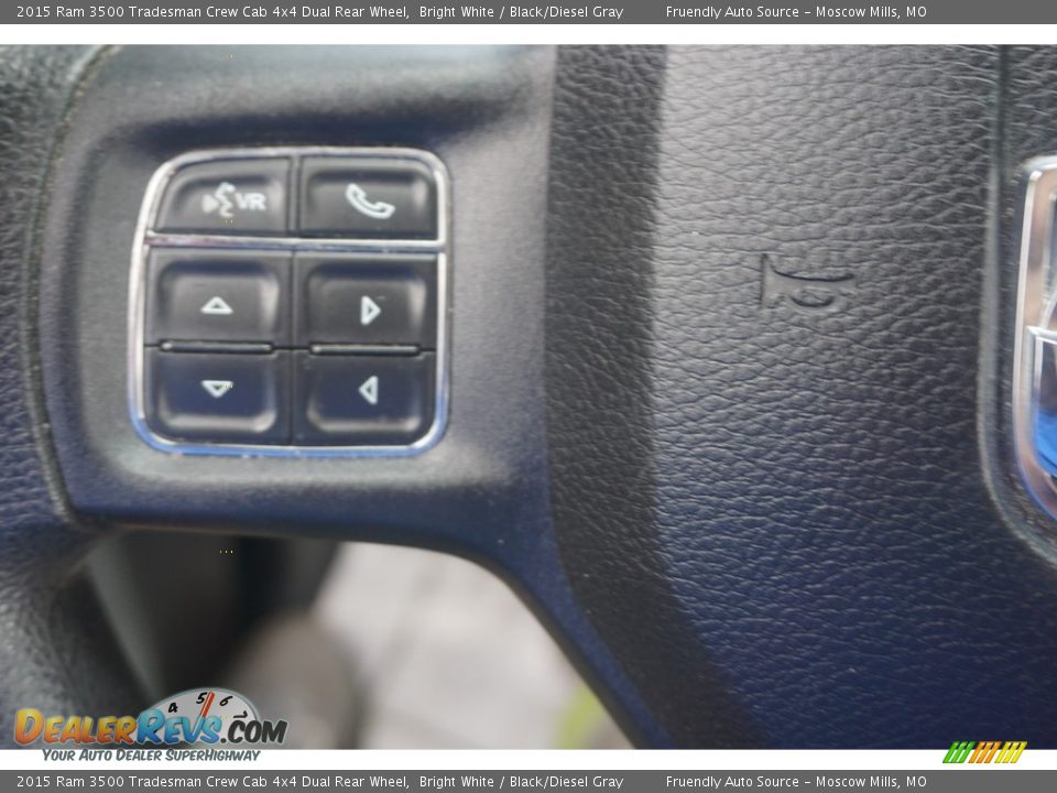2015 Ram 3500 Tradesman Crew Cab 4x4 Dual Rear Wheel Bright White / Black/Diesel Gray Photo #31