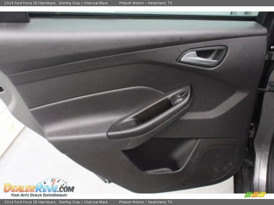 2014 Ford Focus SE Hatchback Sterling Gray / Charcoal Black Photo #25