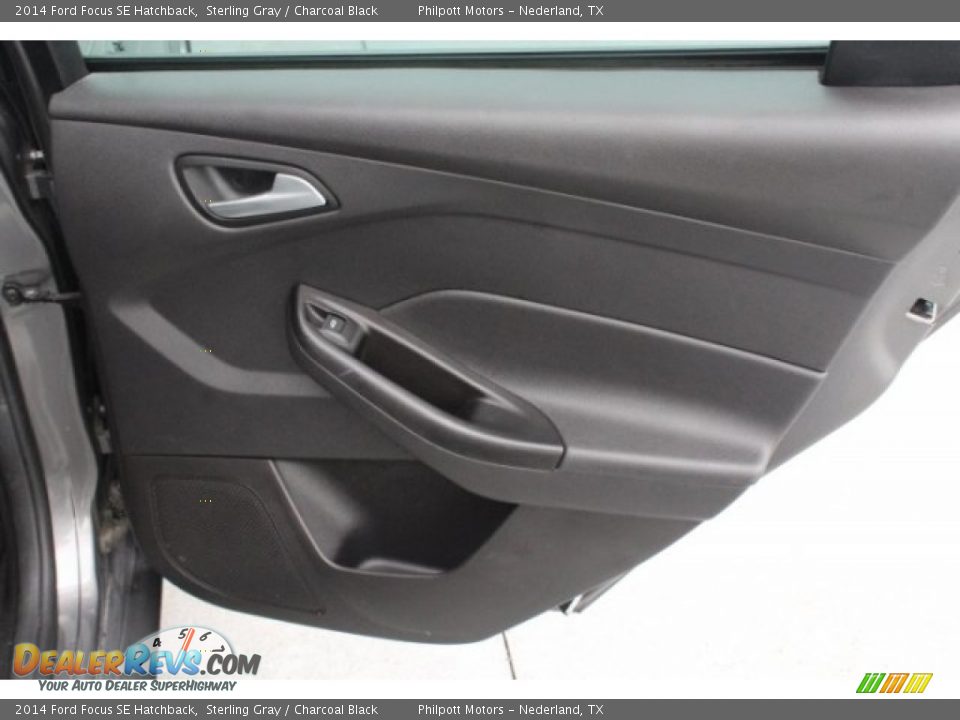 2014 Ford Focus SE Hatchback Sterling Gray / Charcoal Black Photo #30