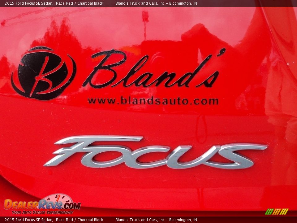 2015 Ford Focus SE Sedan Race Red / Charcoal Black Photo #21