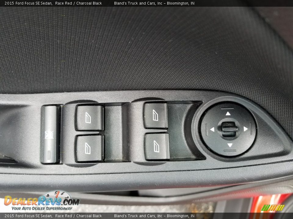 2015 Ford Focus SE Sedan Race Red / Charcoal Black Photo #13
