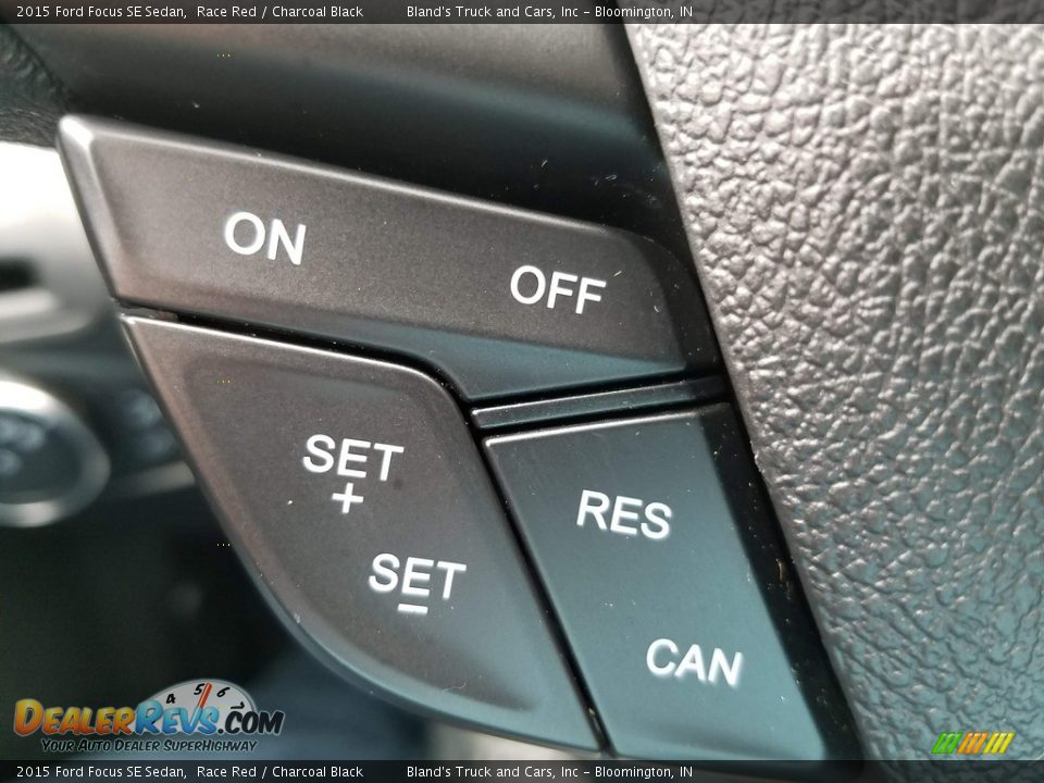 2015 Ford Focus SE Sedan Race Red / Charcoal Black Photo #22