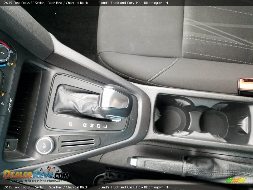2015 Ford Focus SE Sedan Race Red / Charcoal Black Photo #32