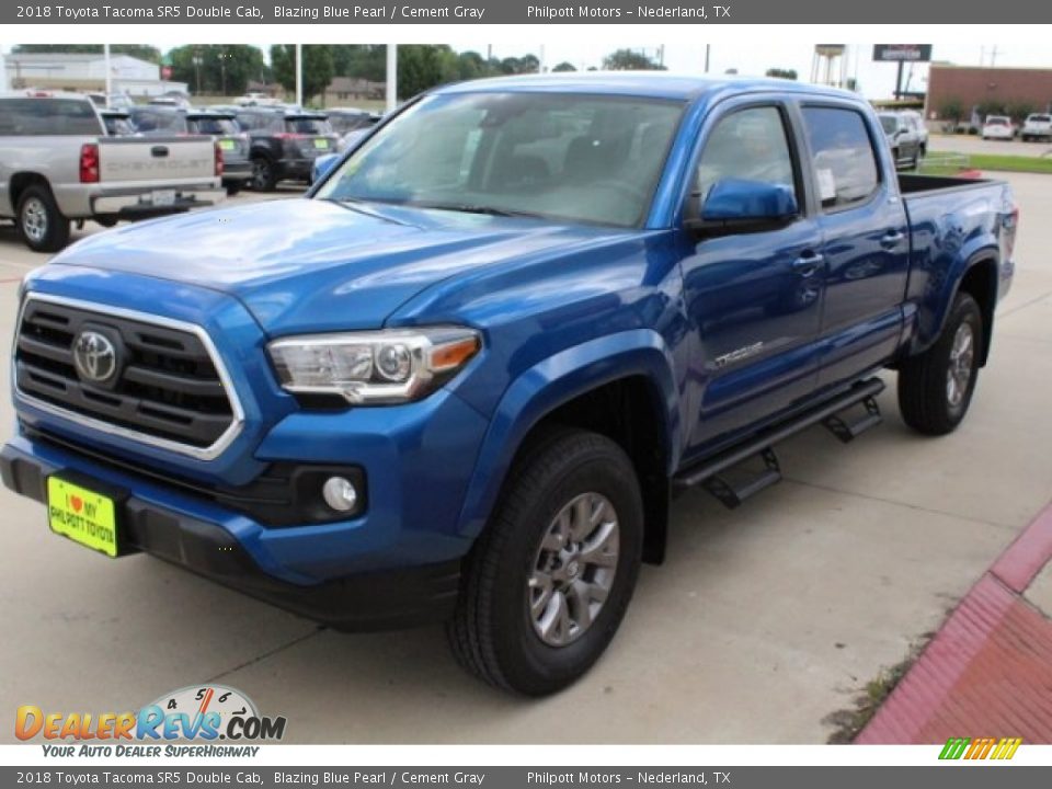 2018 Toyota Tacoma SR5 Double Cab Blazing Blue Pearl / Cement Gray Photo #3