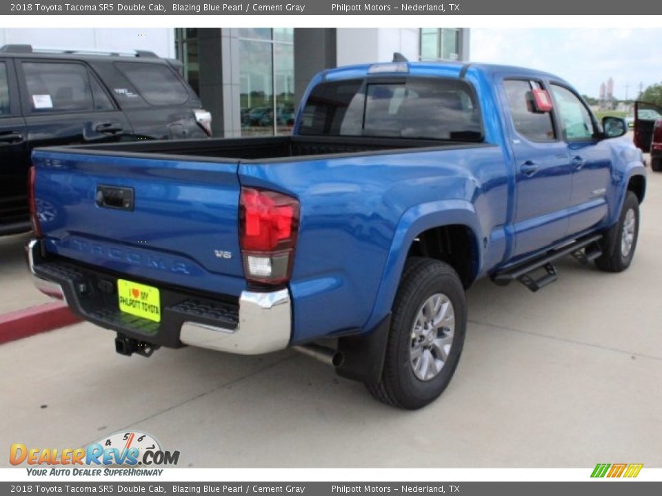 2018 Toyota Tacoma SR5 Double Cab Blazing Blue Pearl / Cement Gray Photo #8