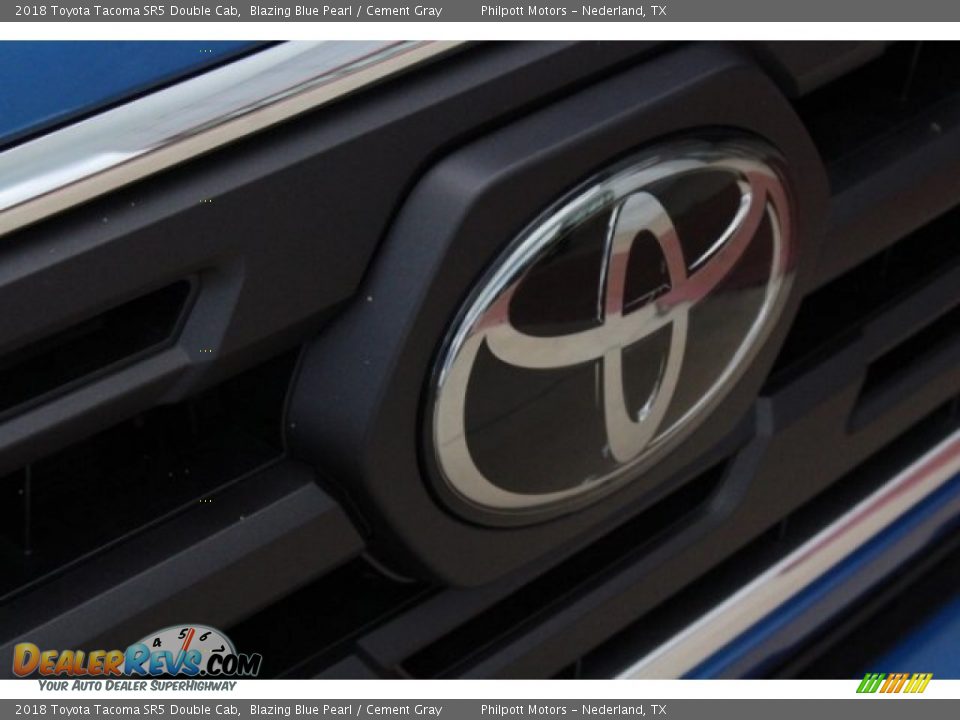 2018 Toyota Tacoma SR5 Double Cab Blazing Blue Pearl / Cement Gray Photo #11