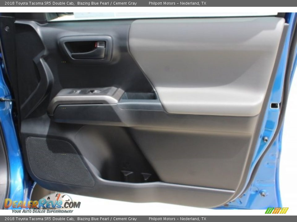 2018 Toyota Tacoma SR5 Double Cab Blazing Blue Pearl / Cement Gray Photo #28