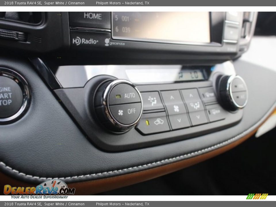 Controls of 2018 Toyota RAV4 SE Photo #18