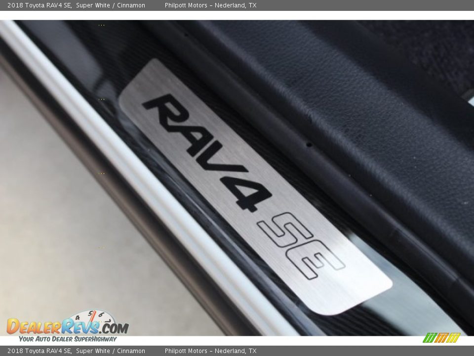 2018 Toyota RAV4 SE Logo Photo #23