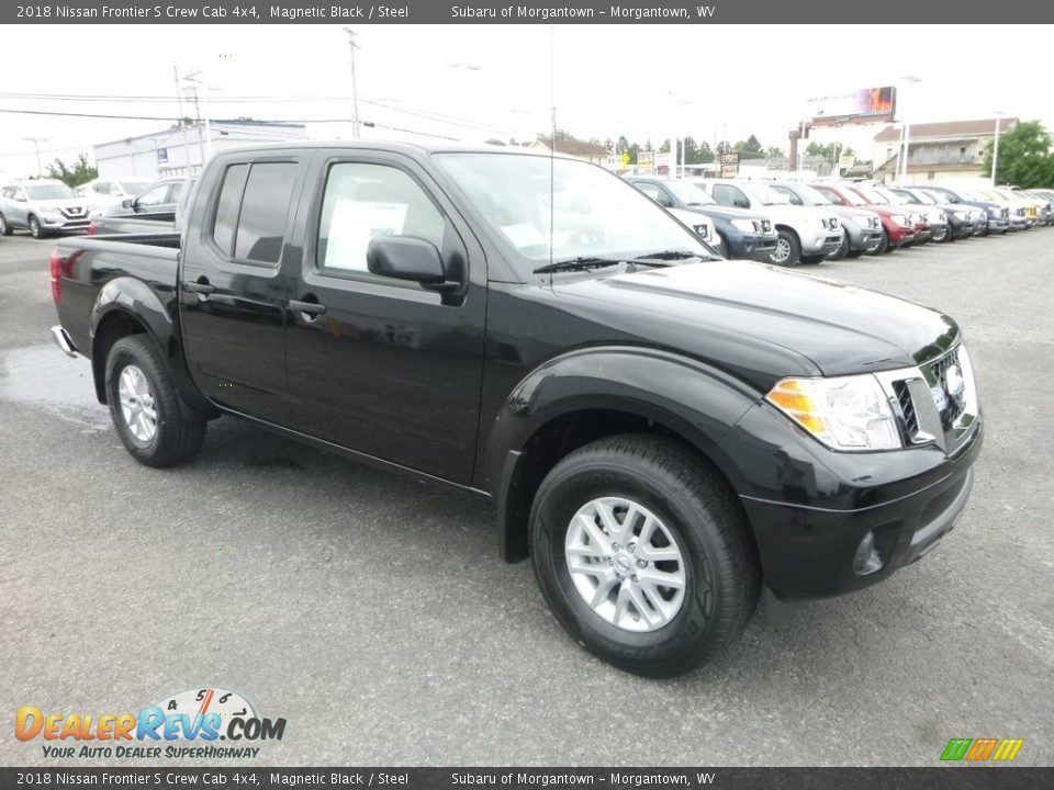 Front 3/4 View of 2018 Nissan Frontier S Crew Cab 4x4 Photo #1