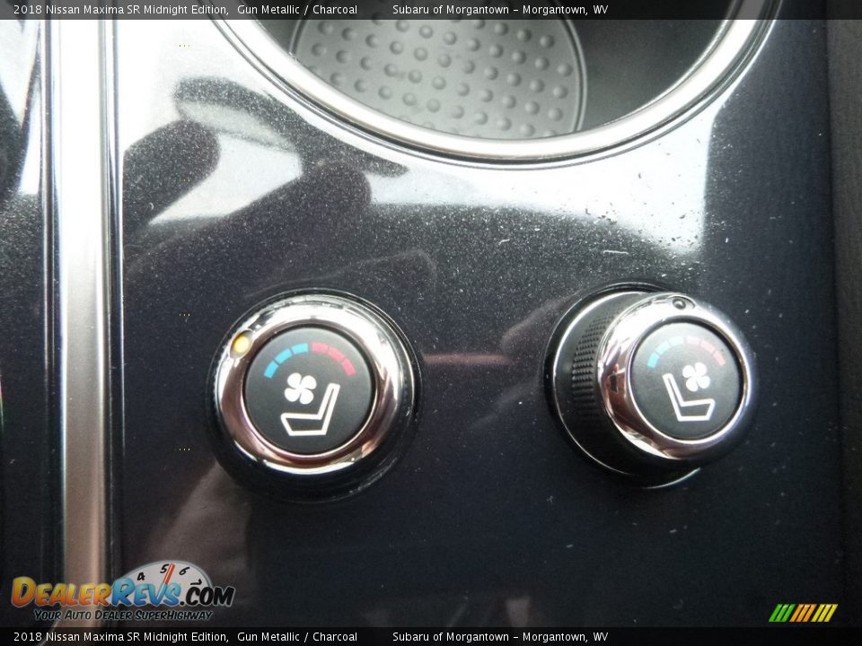 Controls of 2018 Nissan Maxima SR Midnight Edition Photo #16