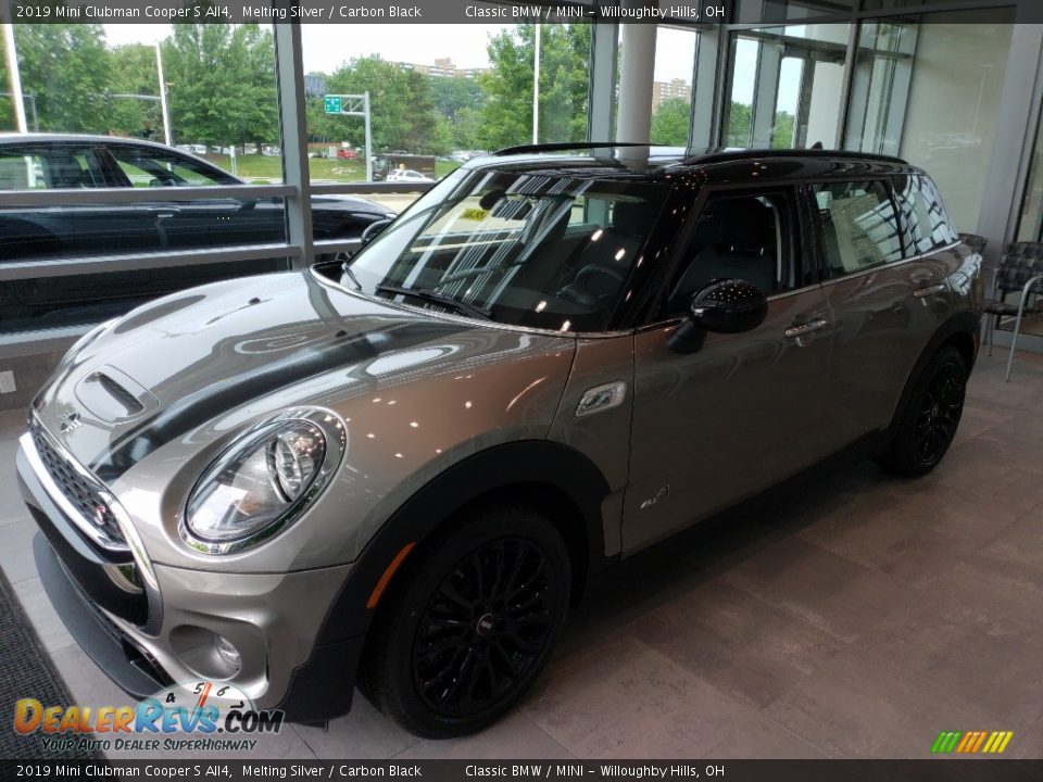 Front 3/4 View of 2019 Mini Clubman Cooper S All4 Photo #3