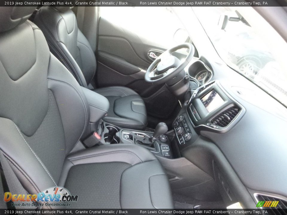 2019 Jeep Cherokee Latitude Plus 4x4 Granite Crystal Metallic / Black Photo #10
