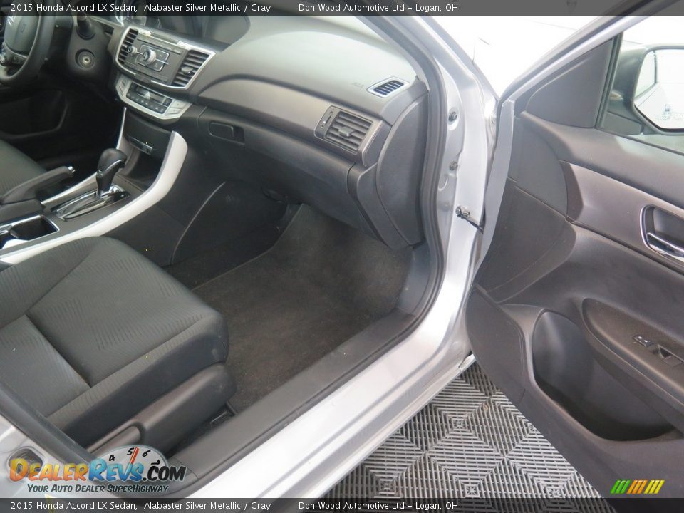 2015 Honda Accord LX Sedan Alabaster Silver Metallic / Gray Photo #33