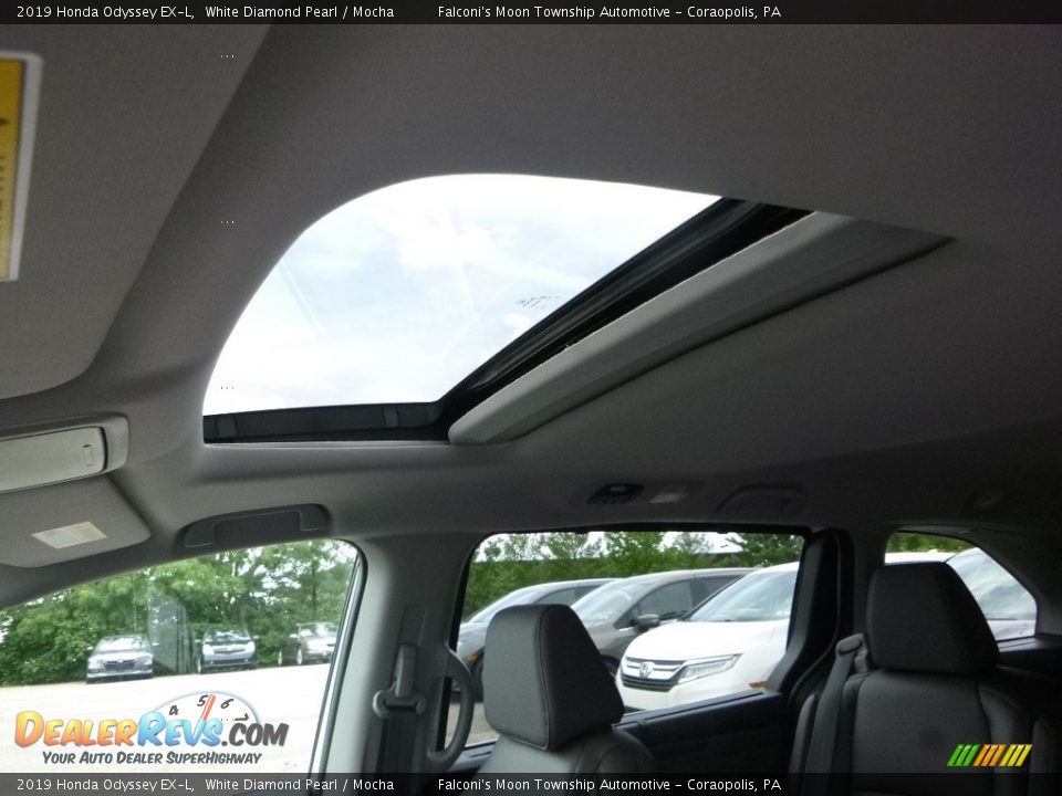 2019 Honda Odyssey EX-L White Diamond Pearl / Mocha Photo #13