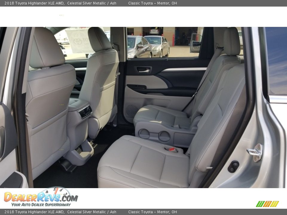 2018 Toyota Highlander XLE AWD Celestial Silver Metallic / Ash Photo #4