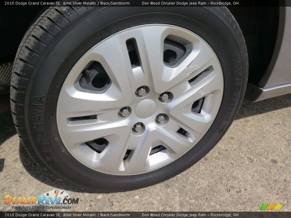 2016 Dodge Grand Caravan SE Billet Silver Metallic / Black/Sandstorm Photo #26