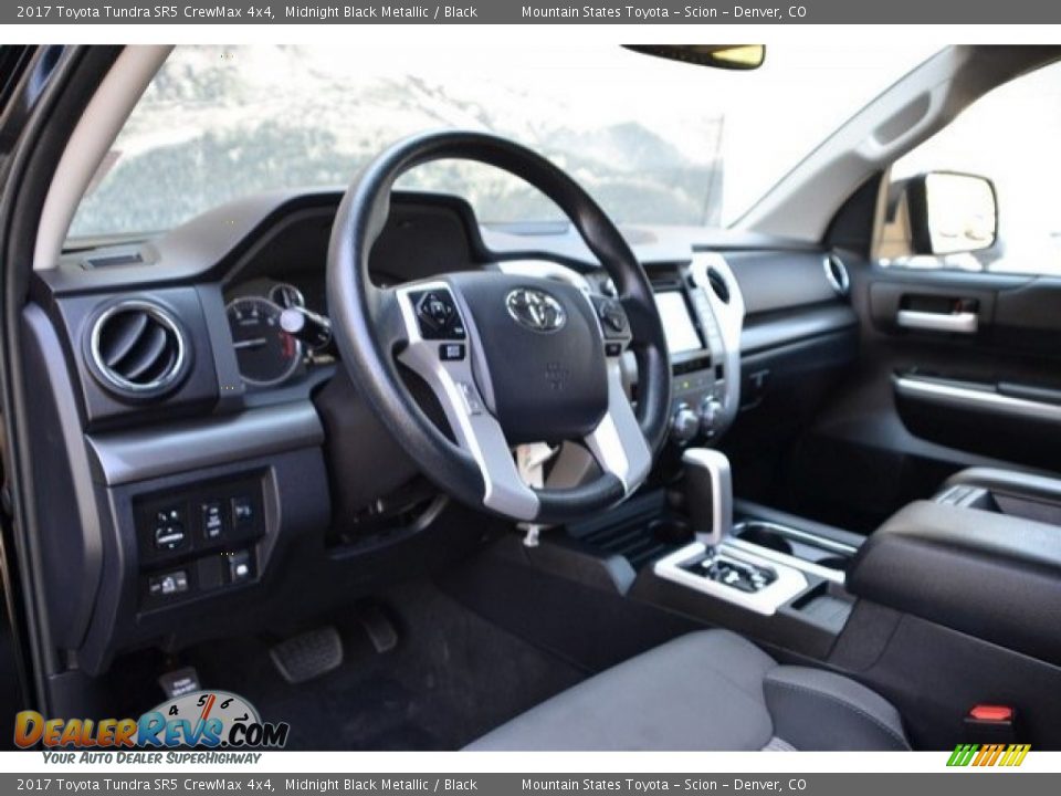 2017 Toyota Tundra SR5 CrewMax 4x4 Midnight Black Metallic / Black Photo #10