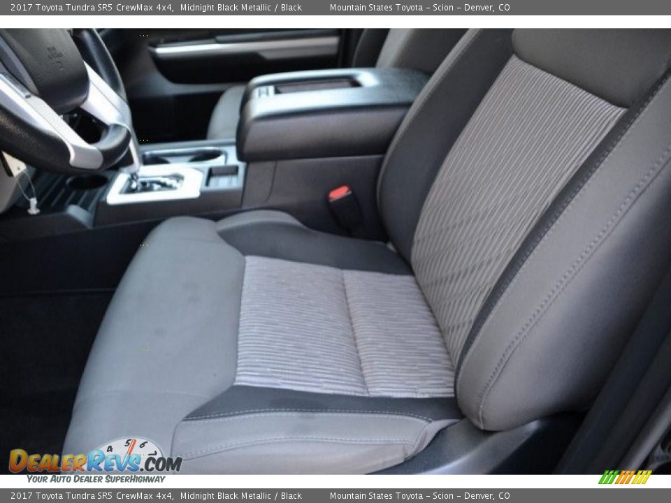 2017 Toyota Tundra SR5 CrewMax 4x4 Midnight Black Metallic / Black Photo #11