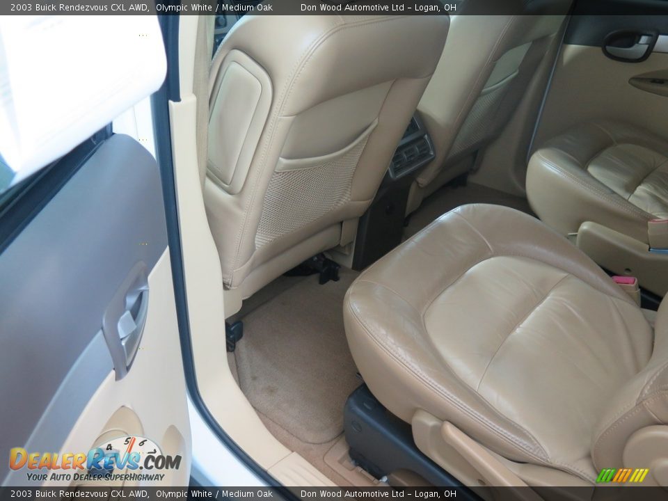 2003 Buick Rendezvous CXL AWD Olympic White / Medium Oak Photo #32