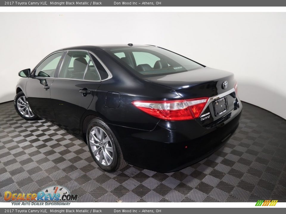2017 Toyota Camry XLE Midnight Black Metallic / Black Photo #10